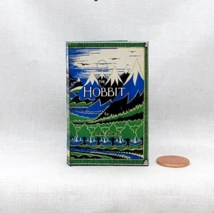 1:4 Scale THE HOBBIT J.R.R. TOLKIEN Illustrated Readable Miniature Book AG Scale - Picture 1 of 12