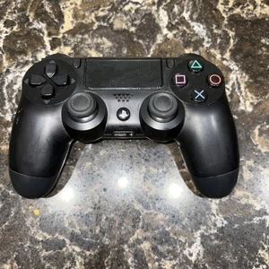 Sony Playstation 4 DualShock Wireless Controller Schwarz CUH-ZCT1U UNGETESTET - Bild 1 von 9