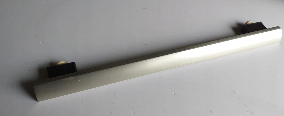 Impugnatura Constructa con/cf1 CF23850 argento usata 1 pezzo - Immagine 1 di 1