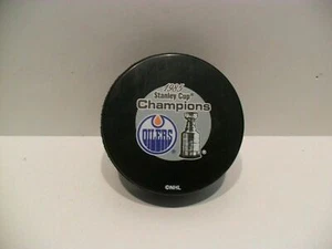 1985 NHL Stanley Cup Champions Edmonton Oilers Puck Very Unique - NICE!! - Picture 1 of 2