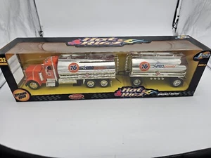 2001 Jada Toys HOT RIGZ 1:32 PETERBILD  379 UNION 76 DOUBLE TANKER 18 wheels - Picture 1 of 15