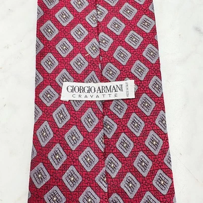 Corbata para hombre Georgio Armani corbata seda roja patrón geométrico Italia 4" x 60" Foto 1 de 4