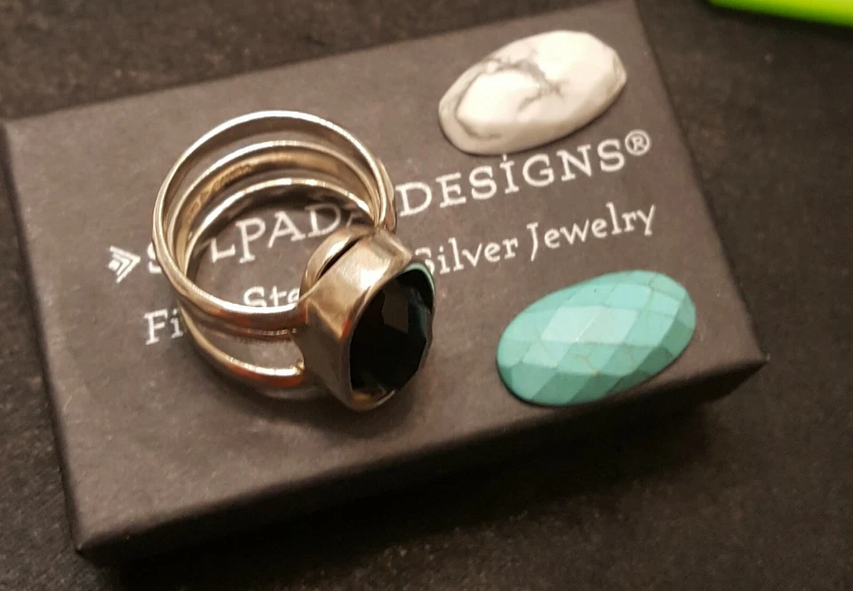 Silpada Change of Art Ring R3062 Sterling Silvr Howlite Agate Sz7 .1 Wear 3 Ways - Image 1 of 4