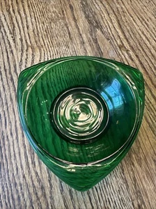 VINTAGE ANCHOR HOCKING FOREST GREEN GLASS MCM TRIANGLE SNACK BON BON BOWL 6 ¼" - Picture 1 of 3