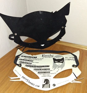 2 SDCC Collectible Emily the Strange Velvet Promo Mask Dark Horse Comics - Picture 1 of 1