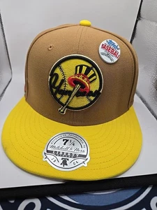 New York Yankees Mitchell & Ness Topps Fitted Hat Cap Size 7 1/4 - Picture 1 of 4