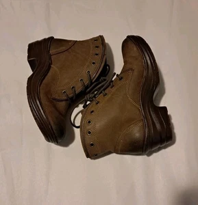 Bionica Women's Brown Comfort Leather Combat Ankle Boot Slip Resistant Sz 7M. - Picture 1 of 9
