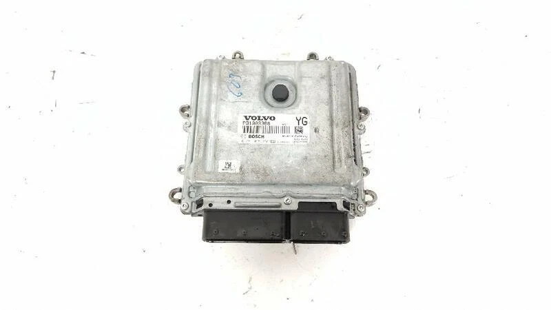 Centralina Motore Volvo V50 2.0 110 KW Diesel 2007-2012 D5204T5 P31303388 - Immagine 1 di 4