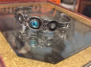 Early Navajo Petite Whirling Log Sterling Silver Turquoise Stamp Bracelet - Picture 1 of 5