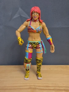 WWE Asuka Action Figure Elite Series 47 Wrestling 2017 - Foto 1 di 2