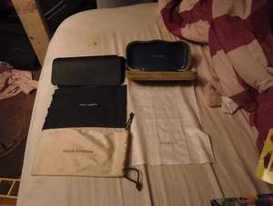 Louis Vuitton Dolce Und Cabbana Und Gucci Brillenetuis/Sonnenbrillenetuis Und Reinigung - Bild 1 von 8