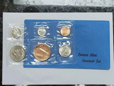 1995 DENVER Mint Souvenir set with COINS and MINT MEDAL original envelope - Image 1 of 4