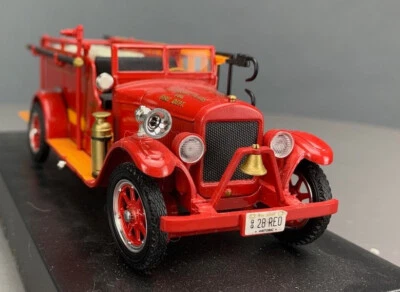 1/32 Signature Diecast 1928 REO Fire Truck Pleasant Plains Vol. Fire Dept. D0101 - Image 1 of 4