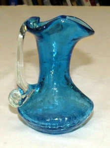 Mundgeblasenes Crackle Glas 4 Zoll blauer Krug mit klarem Griff - Bild 1 von 3