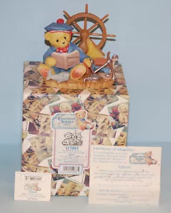 #477893 Glenn "Zu Land oder zu Wasser" 1998 Cherished Teddies Figur - Bild 1 von 12