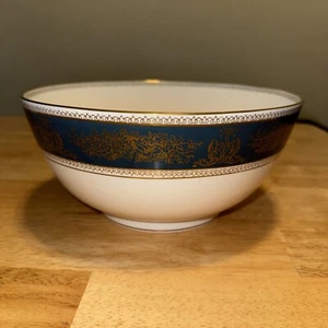 Wedgwood Columbia Blue & Gold R4509 Large Salad Serving Bowl - Picture 1 of 5