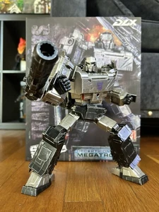 ThreeZero Transformers DLX Megatron Siege War for Cybertron Action Figure - Picture 1 of 10