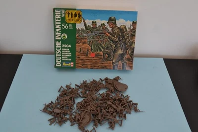 Revell 1/72 WWI German Infantry  x90 Wargaming Lot - Image 1 of 2