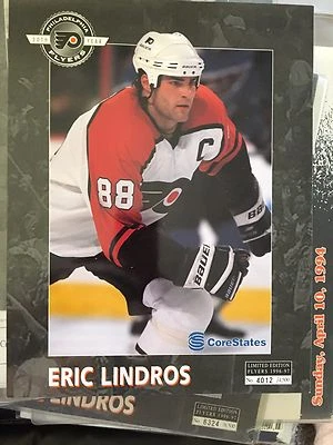 Foto de la revista The Philadelphia Flyer Eric Lindros del 26/04/97 vs Pittsburgh Foto 1 de 2