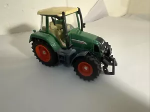 Siku 2968 Fendt Farmer 411 Vario Tractor Model 1:32 Scale Die Cast Farm Series - Picture 1 of 9