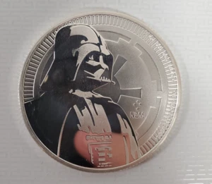 2017 Niue $2 Star Wars Darth Vader 1 oz .999 Fine Silver Coin - Picture 1 of 2