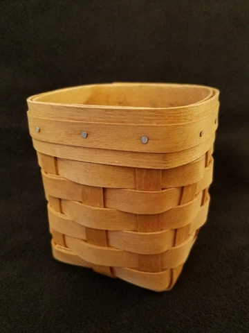 HENN 2004 Wooden Woven 4X4 Basket signed and dated Cover