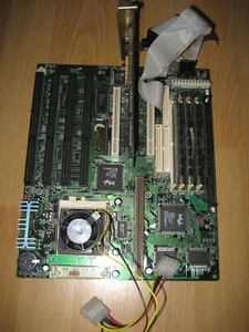 Carte mère PC/AT M520 ISA PCI Intel VX Socket 7 avec 16M RAM + CPU Intel + VGA.Fonctionne - Photo 1/7