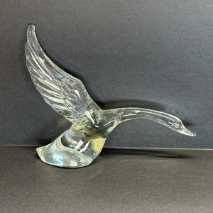 Vintage Heisey Glass Flying Crystal Goose Wings Up Figurine Paperweight Bird - Picture 1 of 7