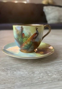 Exquisita taza y platillo dorado Royal Worcester pavo real pintado a mano ~ R Austin - Imagen 1 de 18