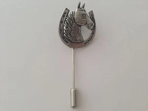 A62 Horseshoe english pewter Motif on a tie stick pin hat scarf collar - Picture 1 of 1