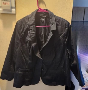 Lane Bryant - Black Long Sleeve Blazer Jacket - Womens Size 26 - Picture 1 of 6