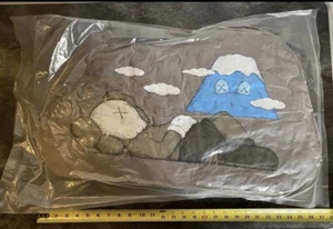 Kaws Companion Urlaub Japan Kissenhalterung Fuji neu versiegelt authentisch tot Lagerbestand - Bild 1 von 6