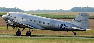 Avión de transporte militar Douglas C-47B Dakota Mk4 modelo de madera envío gratuito - Imagen 1 de 1