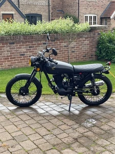 Custom 125 cc - Picture 1 of 6