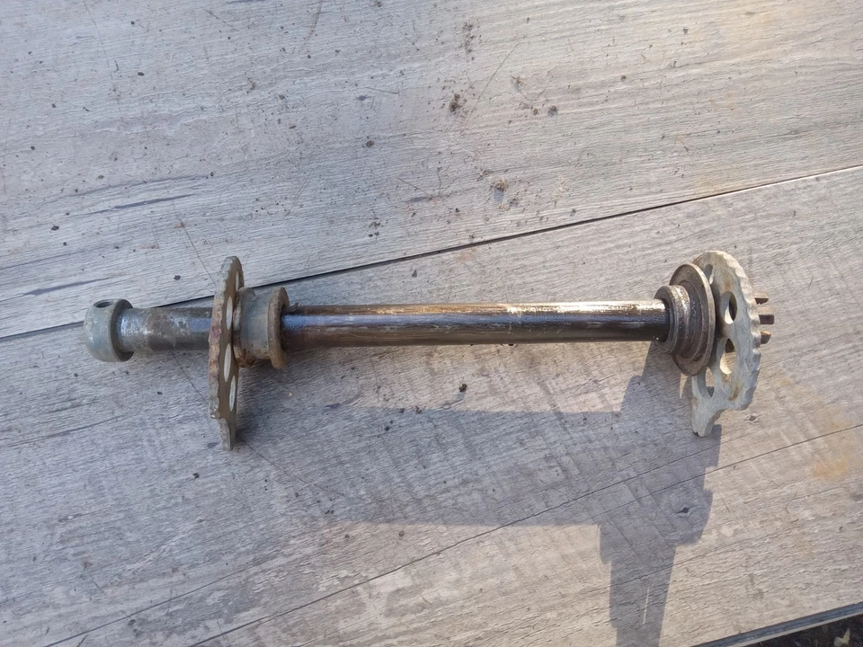 Болт задней оси 1980 1981 YAMAHA TT 250 TT250 XT от оригинального производителя - Изображение 1 из 1