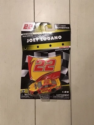 Nuevo en caja, Joey Logano #22 Shell Throwback 2019, escala 1/64 NASCAR Authentics Diecast Foto 1 de 2