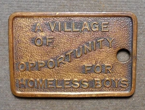 Étiquette clé : Milford, Conn, Boys Village, si trouvé retour dans un village d'opportunité - Photo 1/2