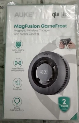Cargador inalámbrico magnético Aukey MagFusion GameFrost con refrigeración activa Foto 1 de 2