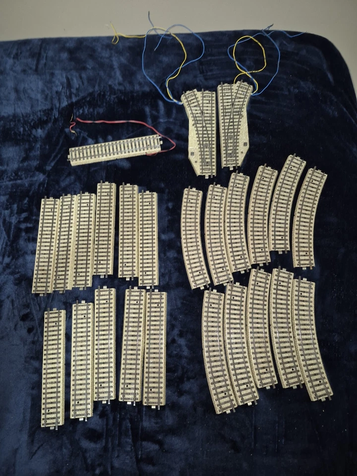 Lot of 25 Pieces Vintage MARKLIN HO Scale M Track Straigh Curves Switches - Image 1 of 4