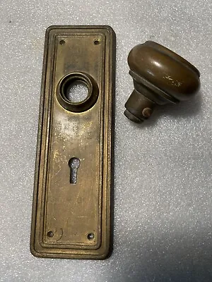 Antique  Art Deco Pressed Brass Victorian DoorKnob And  Backplate • 35$