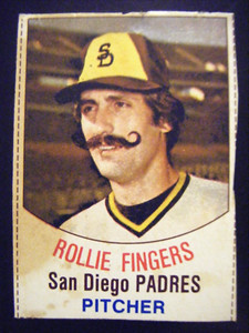 ROLLIE FINGERS 1977 Hostess TWINKIES PADRES baseball card #137 A's BREWERS CY SP
