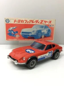 Fairlady Z Tomica Funda Que Contiene 14 Tomica Rojo Takara Tomy Antiguo De Japón - Imagen 1 de 9