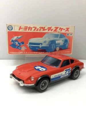 Fairlady Z Tomica Custodia Che Contiene 14 Rosso Takara Tomy Antico Dal Giappone - Immagine 1 di 4