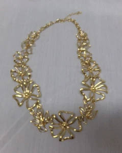 AVON Floral Chain Collar Gold Tone Womens Necklace NEW in Original Box - Picture 1 of 4