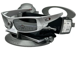 ✅🕶️ OAKLEY GASCAN 09014 X-SILVER/PRIZM BLACK POLARIZED SUNGLASSES (31) - Picture 1 of 10