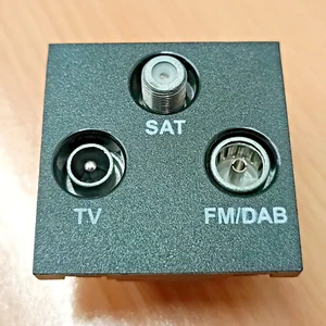 TV UKW Satellit DAB Antenne Triplex Euro Datenmodul Steckdose Hamilton MOD-DTRIB - Bild 1 von 2