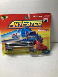 Road Champs, Anteater, Kenworth Truck and Trailer, HO Scale  - Picture 1 of 7