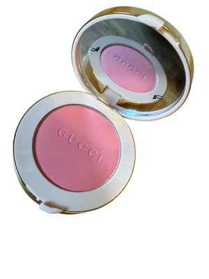 GUCCI BLUSH DE BEAUTÉ Cheeks & Eyes Luminous Matte Powder 03 Radiant Pink New - Image 1 of 3