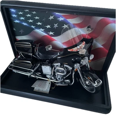 HARLEY DAVIDSON 1976 ELECTRA GLIDE FRANKLIN MINT Liberty Ed 1:10 + Display Case - Image 1 of 4