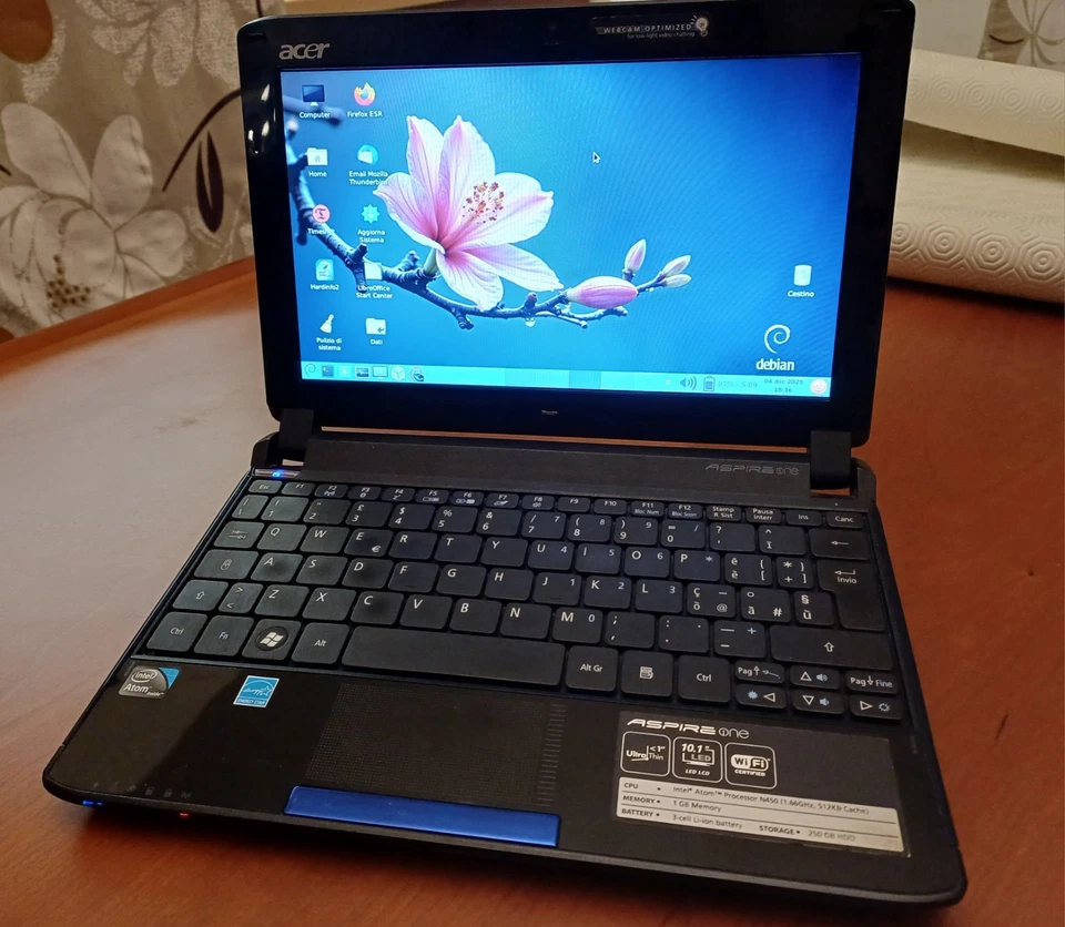 Netbook Acer Aspire One NAV50 - Immagine 1 di 4